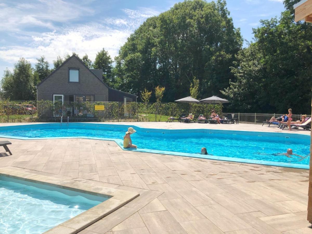 Chalet 550 Op Recreatiepark De Wielen 신트 마르턴 외부 사진