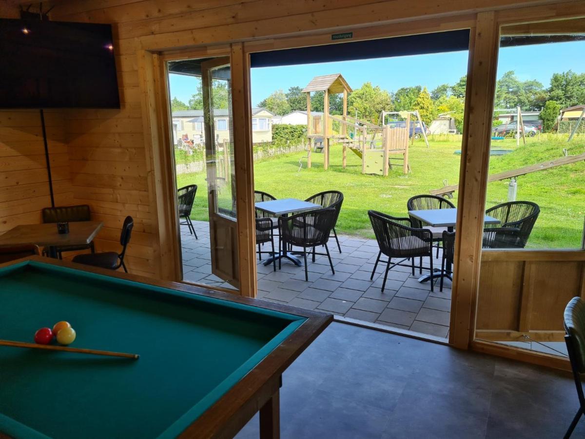 Chalet 550 Op Recreatiepark De Wielen 신트 마르턴 외부 사진