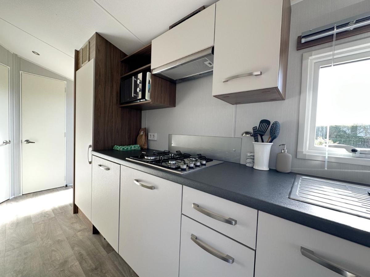 Chalet 550 Op Recreatiepark De Wielen 신트 마르턴 외부 사진